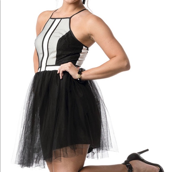 BCBGENERATION Black/Ivory Tutu Dress!!! Size 6. with Crinoline Mesh bottom - Picture 2 of 10